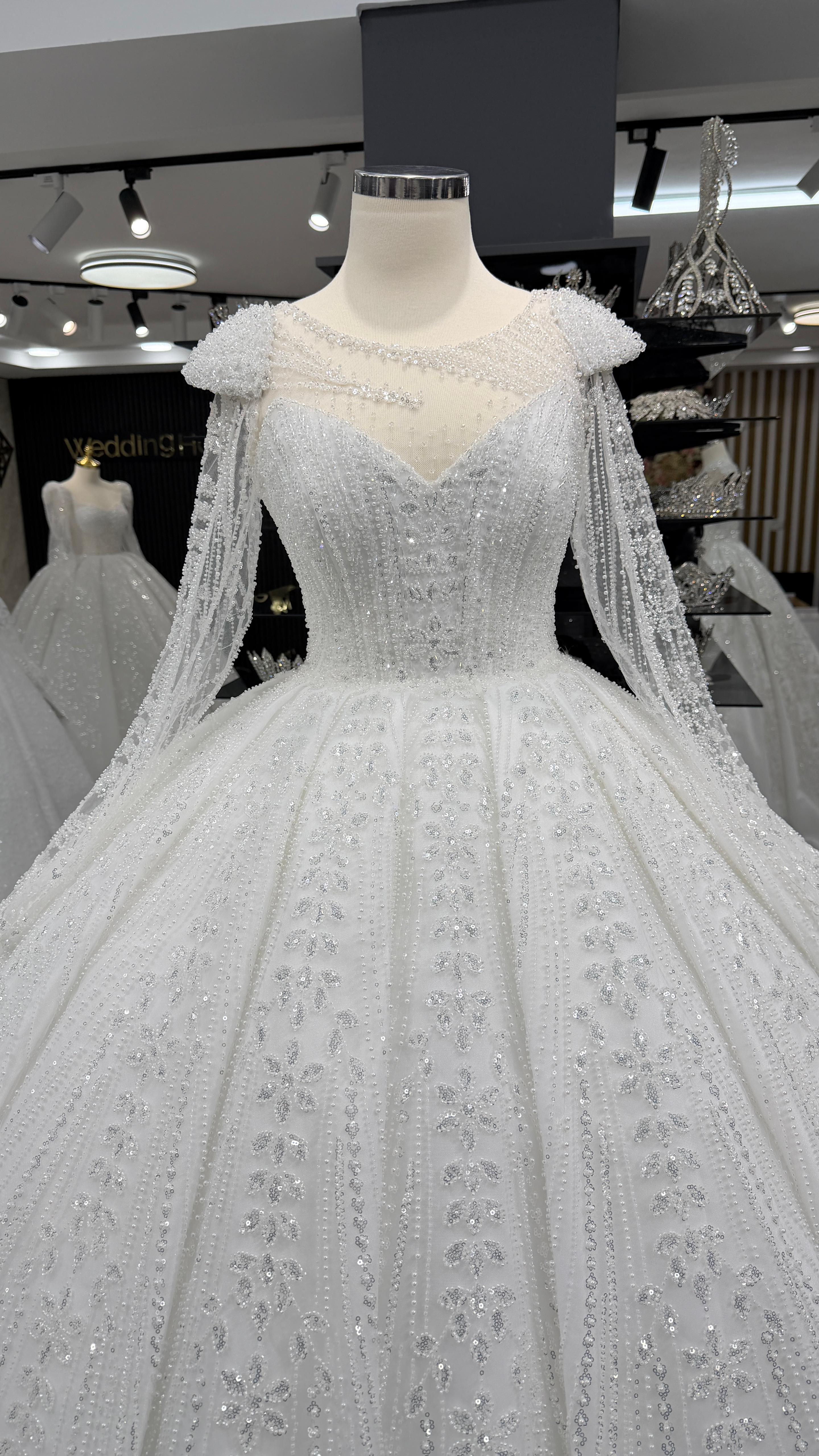 بدلات ابيض امين